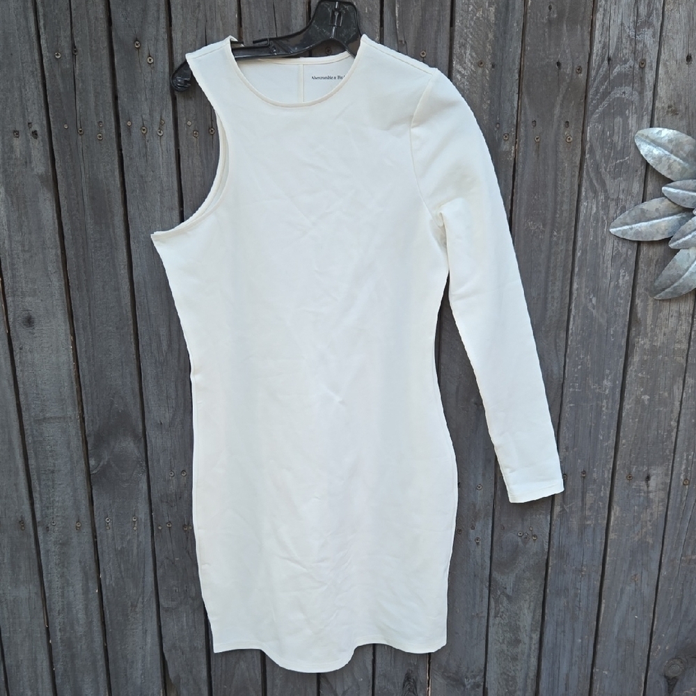 Abercrombie & Fitch Cream Asymmetrical One-Shoulder Dress